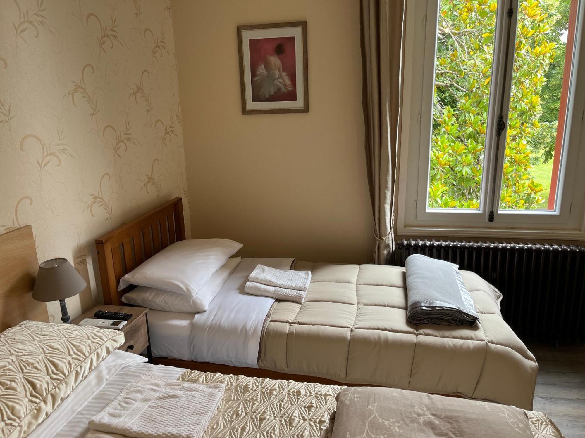 Le Pontet Bed & Breakfast